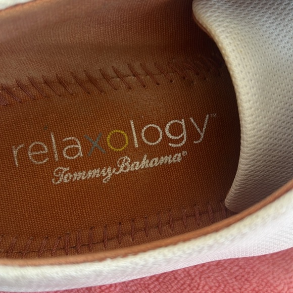 Tommy Bahama relaxology sneakers 8 1/2 - Picture 2 of 8